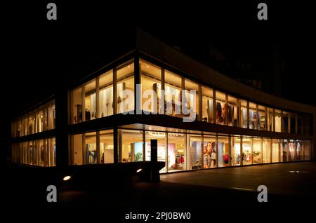 Peek & Cloppenburg, department stores chain, night shot, Mainz, Rhineland-Palatinate, Germany Stock Photo