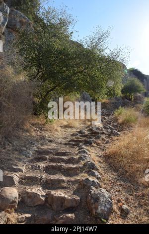 Hike along the Cliffs of Arbel Nature Reserve neat Tiberias and the Sea of Galilee, Israel Stock Photo