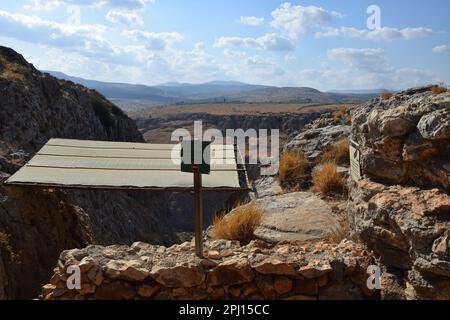 Hike along the Cliffs of Arbel Nature Reserve neat Tiberias and the Sea of Galilee, Israel Stock Photo