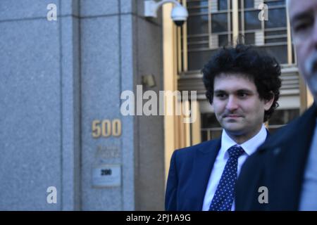 Manhattan, United States. 30th Mar, 2023. Sam Bankman Fried departs Daniel Patrick Moynihan United States Courthouse after attending a court appearance in Manhattan, New York City. Credit: SOPA Images Limited/Alamy Live News Stock Photo