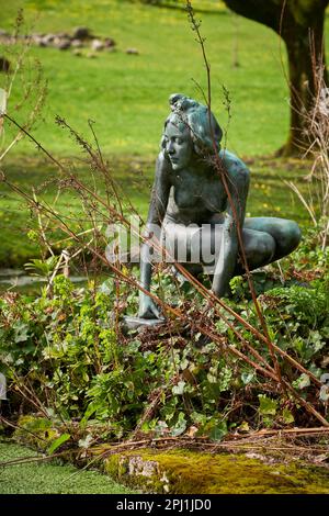 John Gibson's statue of a nymph in the gardens of St Fagans Castle, St Fagans Museum of History Stock Photo