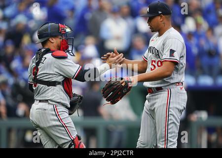 Minnesota Twins - Christian Vázquez catches the pitch