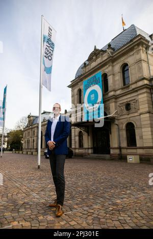 Baden Baden, Germany. 29th Mar, 2023. Benedikt Stampa, artistic director of the Festspielhaus Baden-Baden, stands in front of the Festspielhaus. The Festspielhaus Baden-Baden is celebrating its 25th anniversary this year. Among other things, with the most elaborate opera production in its history: with the Strauss opera 'Frau ohne Schatten', with the participation of the Berlin Philharmonic Orchestra and its conductor K. Petrenko. Credit: Philipp von Ditfurth/dpa/Alamy Live News Stock Photo