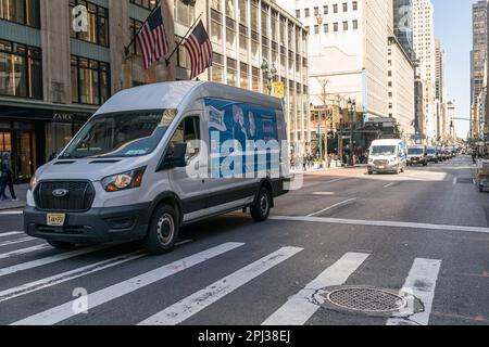 New York, United States. 30th Mar, 2023. Mitzvah Tank Parade on 5th Avenue in Manhattan for the upcoming Jewish holiday of Passover. Chabad Lubavitch Mitzvah Tank Organization is the sponsor of the Annual NYC Mitzvah Tank Parade. (Photo by Lev Radin/Pacific Press) Credit: Pacific Press Media Production Corp./Alamy Live News Stock Photo