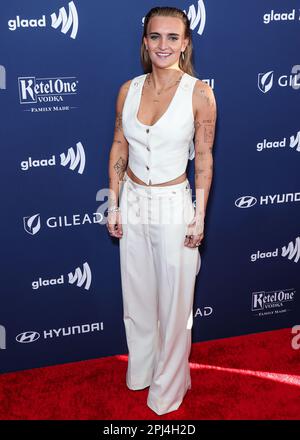 BEVERLY HILLS, LOS ANGELES, CALIFORNIA, USA - MARCH 30: Australian singer, songwriter, producer, drummer and musician G Flip (Georgia Claire Flipo) arrives at the 34th Annual GLAAD Media Awards Los Angeles held at The Beverly Hilton Hotel on March 30, 2023 in Beverly Hills, Los Angeles, California, United States. (Photo by Xavier Collin/Image Press Agency) Stock Photo