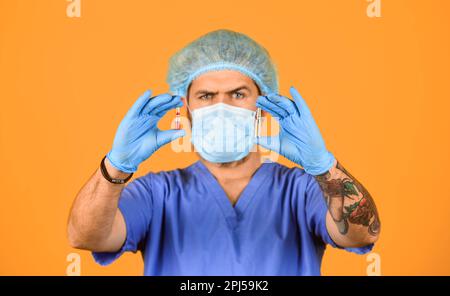 making virus test. developed vaccines. outbreak of new coronavirus in China. How virus is transmitted. health worker wear mask while research test Stock Photo