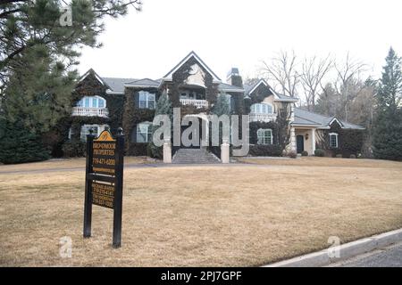 Large exclusive single family home for sale for $3.3 million near Broadmoor Hotel.  Exclusive neighborhood in Colorado Springs, Colorado Stock Photo