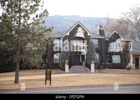 Large exclusive single family home for sale for $3.3 million near Broadmoor Hotel.  Exclusive neighborhood in Colorado Springs, Colorado Stock Photo