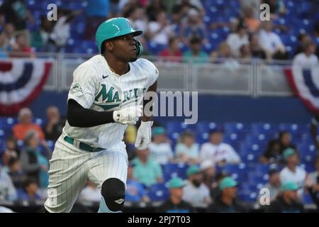 MIAMI, FL - APRIL 14: Miami Marlins left fielder Jorge Soler (12) watches  an incoming pitch during the game between the Arizona Diamondbacks and the  Miami Marlins on Friday, April 14, 2023
