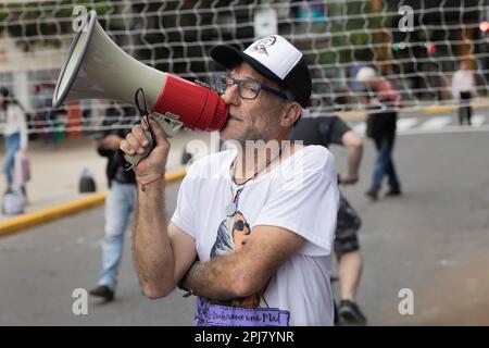 Buenos Aires, Argentina. 31th March, 2023. The priest Pablo Oliveira together with other priests from the Opción por los Pobres group ended the hunger strike that they carried out for seven days in front of the Courts demanding the resignation of the members of the current Supreme Court of Justice of the Nation, among other slogans. Today the strike ended with a public mass in front of the Court building. (Credit: Esteban Osorio/Alamy Live News) Stock Photo