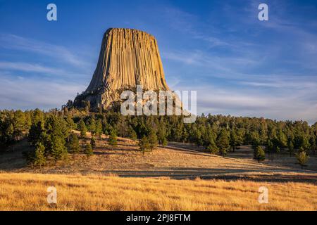 Devils Tower National Monument (Bear Lodge) at sunset from Joyner Ridge Trailhead, Wyoming, United States of America Stock Photo