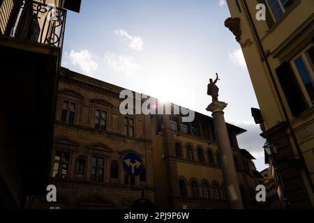 Colonna di Giustizia in Pizza di Santa Trinita, a column from the Baths of Caracalla in Rome. Gift from Cosimo I to Pope Pius IV Stock Photo