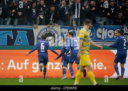 Karlsruhe, Germany. 01st Apr, 2023. Soccer: 2nd Bundesliga, Matchday 26, Karlsruher SC - Eintracht Braunschweig at BBBank Wildpark. Leon Jensen (l) from Karlsruhe is delighted with the goal to make it 1:1. Credit: Hasan Bratic/dpa - IMPORTANT NOTE: In accordance with the requirements of the DFL Deutsche Fußball Liga and the DFB Deutscher Fußball-Bund, it is prohibited to use or have used photographs taken in the stadium and/or of the match in the form of sequence pictures and/or video-like photo series./dpa/Alamy Live News Stock Photo