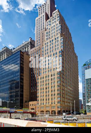 New York Athletic Club and Le Rivage Apartments, adjacent brick apartment towers, were designed by Starrett & Van Vleck for different purposes. Stock Photo