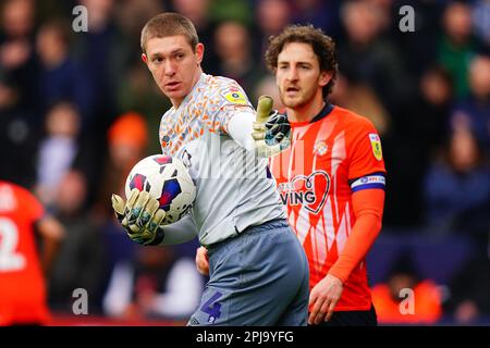 Luton Town goalkeeper Ethan Horvath during the Sky Bet Championship match at Kenilworth Road, Luton. Picture date: Saturday April 1, 2023. Stock Photo