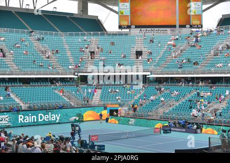Miami Gardens, USA. 30th Mar, 2023. MIAMI GARDENS, FLORIDA - MARCH 30: General view of Rain delay during Daniil Medvedev (RUS) vs Christopher Eubank (USA) at the Men quarterfinals match during The Miami Open presented by Itaú at Hard Rock Stadium on March 30, 2023 in Miami Gardens, Florida. (Photo by JL/Sipa USA) Credit: Sipa USA/Alamy Live News Stock Photo