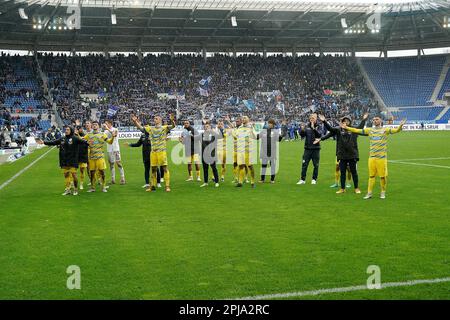 Karlsruhe, Germany. 01st Apr, 2023. Soccer: 2nd Bundesliga, Matchday 26, Karlsruher SC - Eintracht Braunschweig at BBBank Wildpark. The players from Braunschweig thank the fans who travelled with them. Credit: Hasan Bratic/dpa - IMPORTANT NOTE: In accordance with the requirements of the DFL Deutsche Fußball Liga and the DFB Deutscher Fußball-Bund, it is prohibited to use or have used photographs taken in the stadium and/or of the match in the form of sequence pictures and/or video-like photo series./dpa/Alamy Live News Stock Photo