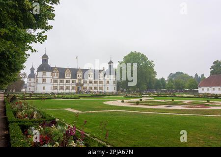 Paderborn: Schloss Neuhaus Castle in Teutoburg Forest, Nordrhein-Westfalen, North Rhine-Westphalia, Germany Stock Photo