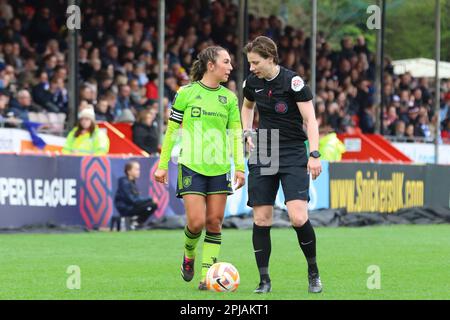 Crawley, UK. 01st Apr, 2023. Broadfield Stadium, Crawley, UK, April 01, 2023 Captain Katie Zelem (10, Manchester United) chatting to the referee during a WSL game on 01 April, 2023, between Brighton & Hove Albion and Manchester United at the Broadfield Stadium, Crawley, UK (Bettina Weissensteiner/SPP) Credit: SPP Sport Press Photo. /Alamy Live News Stock Photo