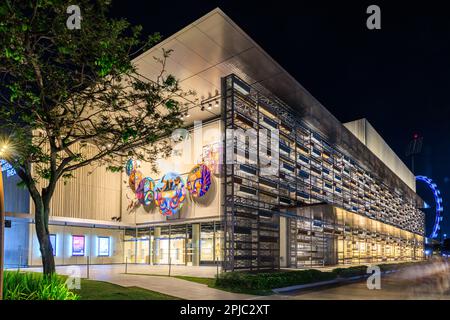 Singtel Waterfront Theatre at night, Singapore Stock Photo