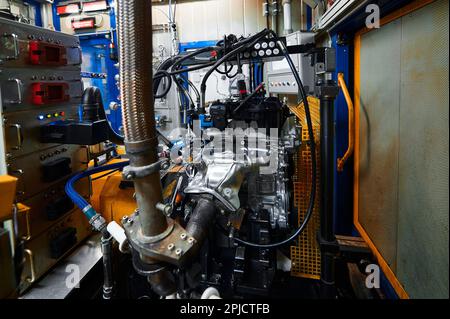 https://l450v.alamy.com/450v/2pjctfb/test-bench-for-testing-automotive-engines-random-inspection-of-internal-combustion-engines-2pjctfb.jpg