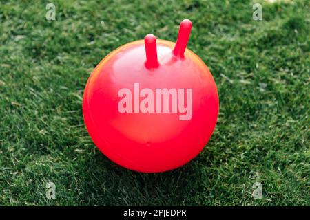 red bouncy ball game