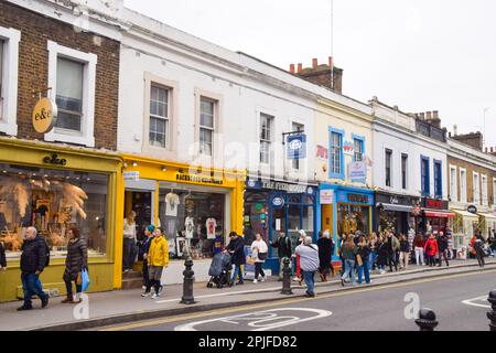 London, UK. 1st April 2023. Busy shopping street in Notting Hill. Stock Photo