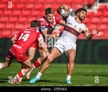 Esan Marsters #3 of Huddersfield Giants is tackled by Jack Ormondroyd #8 of Salford Red Devils during the Betfred Super League Round 7 match Salford Red Devils vs Huddersfield Giants at AJ Bell Stadium, Eccles, United Kingdom, 2nd April 2023  (Photo by Craig Thomas/News Images) Stock Photo