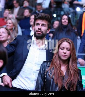 Madrid, Spain. 24th Mar, 2019. Former soccer player Gerard Pique, at that time organizer of the Davis Cup Tournament, and his partner, at that time, colombian singer Shakira, during a tennis match. Credit: Cesar Luis de Luca/dpa/Alamy Live News Stock Photo