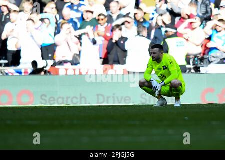 Goalkeeper Callum Burton (25 Plymouth Argyle) looks dejected during the Papa John Trophy Final between Bolton Wanderers and Plymouth Argyle at Wembley Stadium, London on Sunday 2nd April 2023. (Photo: Kevin Hodgson | MI News) Credit: MI News & Sport /Alamy Live News Stock Photo