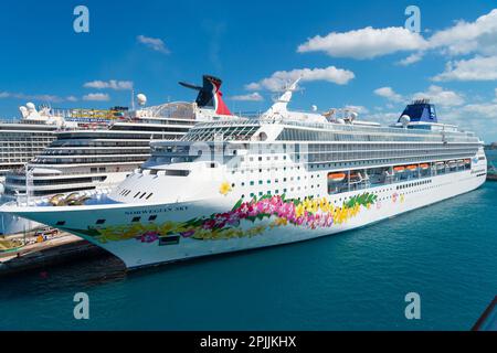 Nassau, Bahamas - Februay 18, 2016: terrific cruise ship for voyage vacation Stock Photo