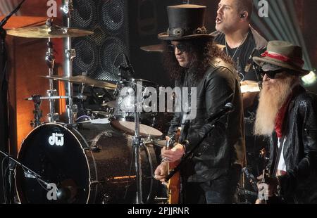 Austin, USA. 02nd Apr, 2023. Slash and Billy Gibbons perform during the 2023 CMT Music Awards at Moody Center on April 02, 2023 in Austin, Texas. Photo: Amy Price/imageSPACE/Sipa USA Credit: Sipa USA/Alamy Live News Stock Photo