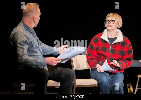 Oldham Coliseum Theatre final show - 31st March 2023.  Actors Christopher Eccleston and Maxine Peake. Stock Photo