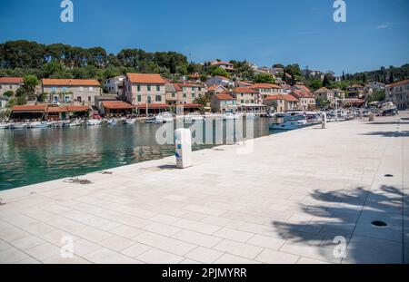 Boat excursion from Trogir along Coastal villages Stock Photo