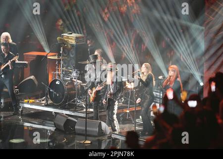 A Lynyrd Skynyrd tribute finale featuring SLASH, BILLY GIBBONS, LEANN RIMES and WYNONNA JUDD at the 2023 Country Music Television (CMT) Music Awards held for the first time in Austin, Texas on April 2, 2023 at the Moody Center before a sold out crowd. Credit: Bob Daemmrich/Alamy Live News Stock Photo