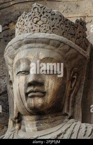 Fengxian Temple The Biggest Cave Of Longmen Grottoes Luoyang Henan China Stock Photo