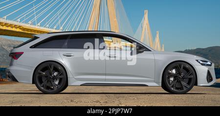 Audi RS6 Avant - a sporty station wagon in urban space Stock Photo - Alamy