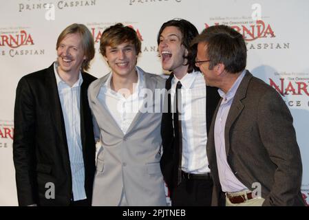 (l-r) Andrew Adamson, William Moseley, Ben Barnes and  Mark Johnson at the Australian premiere of the Chronicles of Narnia Prince Caspian at the State Theatre.  Sydney, Australia. 25.05.08. Stock Photo