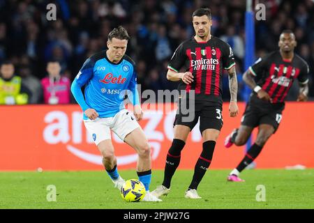 Naples, Italy. 02nd Apr, 2023. Naples, Italy, April 2nd 2023: Piotr Zielinski (20 Napoli) vies with Rade Krunic (33 Milan) during the Serie A match between SSC Napoli and AC Milan at Diego Armando Maradona Stadium in Naples. (Foto Mosca/SPP) Credit: SPP Sport Press Photo. /Alamy Live News Stock Photo