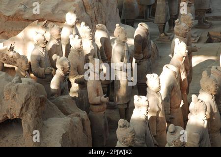 Terracotta Army Museum. Finds from excavation No. 1. Shaanxi, Xi'An, China Stock Photo