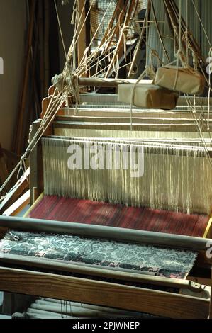 Looms at the Silk Museum. Jiangsu, Suzhou, China, Asia Stock Photo