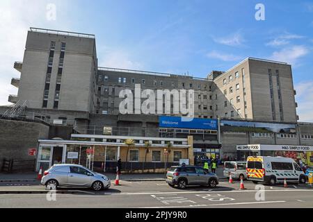 The main entrance to Derriford Hospital Plymouth Stock Photo