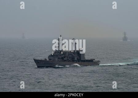 CVN 73, formation, JMSDF, USS George Washington Stock Photo - Alamy