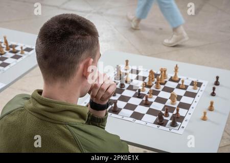 Grandmaster chess hi-res stock photography and images - Alamy