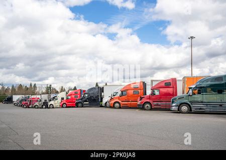 Industrial grade big rigs long hauler semi trucks with extended cabs ...