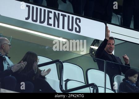 Torino, Italy. 04th Apr, 2023. Former player Alessandro Del Piero greets the fans during the Coppa Italia semi-final first leg match beetween Juventus Fc and Fc Internazionale at Allianz Stadium on April 4, 2023 in Turin, Italy . Credit: Marco Canoniero/Alamy Live News Stock Photo