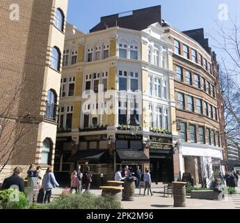 Exterior of the 'Walrus & the Carpenter' pub in Monument Street, London, UK Stock Photo