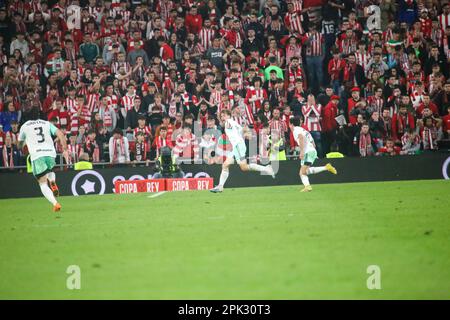 Bilbao, Spain. 04th Apr, 2023. CA Osasuna players celebrate the equalizer during the second leg of the SM El Rey Cup semifinals between Athletic Club and CA Osasuna, on April 04, 2023, at the San Mames Stadium, Bilbao, Spain. (Photo by Alberto Brevers/Pacific Press/Sipa USA) Credit: Sipa USA/Alamy Live News Stock Photo