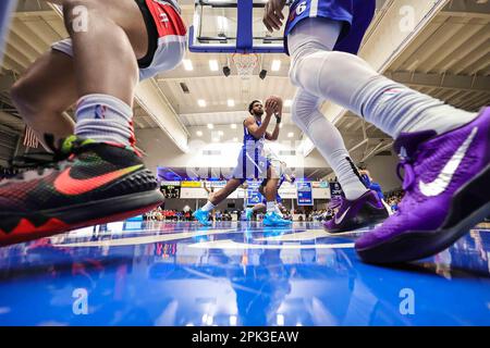 Wilmington, Delaware, USA. 4th Apr, 2023. Delaware Blue Coats forward BRAXTON KEY (2) Looks to pass the ball during game one of the NBA G League Finals between the Delaware Blue Coats and the Rio Grande Valley Vipers Thursday, Mar. 30, 2023; at the Chase Fieldhouse in Wilmington, DE. (Credit Image: © Saquan Stimpson/ZUMA Press Wire) EDITORIAL USAGE ONLY! Not for Commercial USAGE! Stock Photo