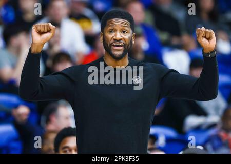 Wilmington, Delaware, USA. 4th Apr, 2023. Rio Grande Valley Vipers Head Coach KEVIN BURLESON in action during game one of the NBA G League Finals between the Delaware Blue Coats and the Rio Grande Valley Vipers Thursday, Mar. 30, 2023; at the Chase Fieldhouse in Wilmington, DE. (Credit Image: © Saquan Stimpson/ZUMA Press Wire) EDITORIAL USAGE ONLY! Not for Commercial USAGE! Stock Photo